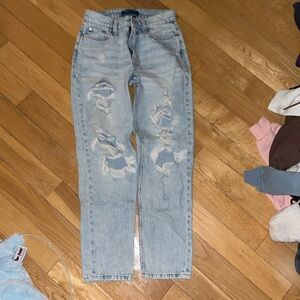 mom jean, light blue wash, size 2